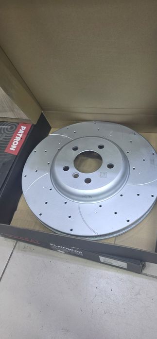 Продам тормозные диски для bmw 4.4 f10 f01