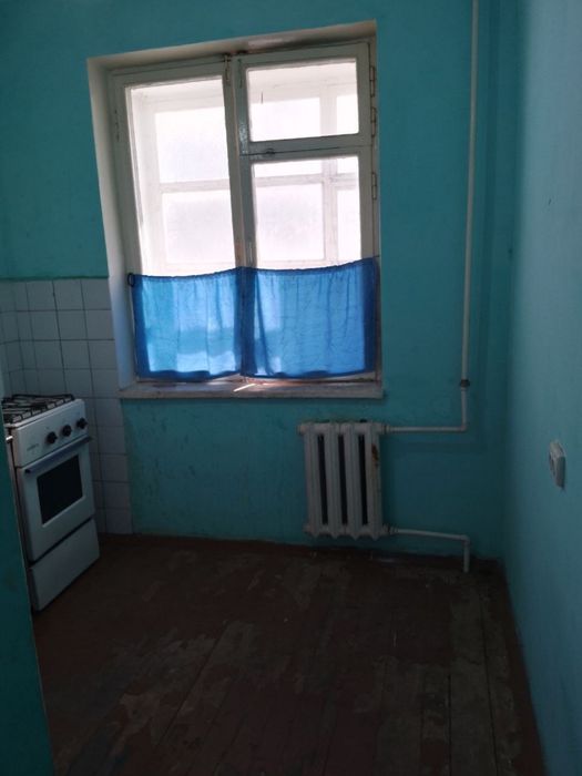 1 хоналик уй сотилади без ремонт , Галаба шох кучаси 71 дом 3 чи этаж