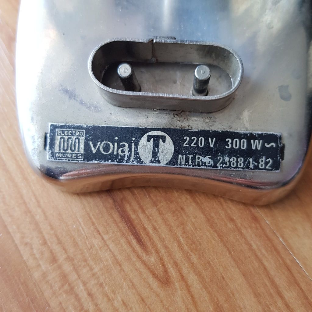 fier calcat voiaj vintage