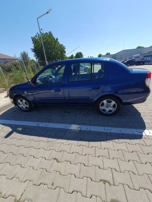 Automobil renault