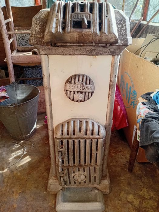 Стара печка на дърва
