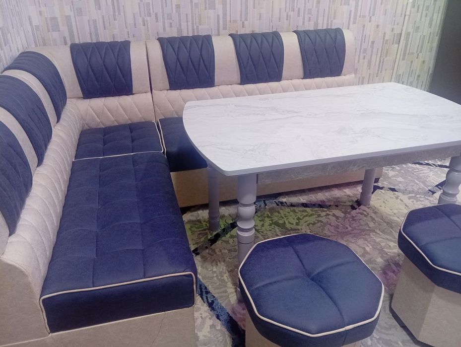 Oshxona uchun Ugolok+stol