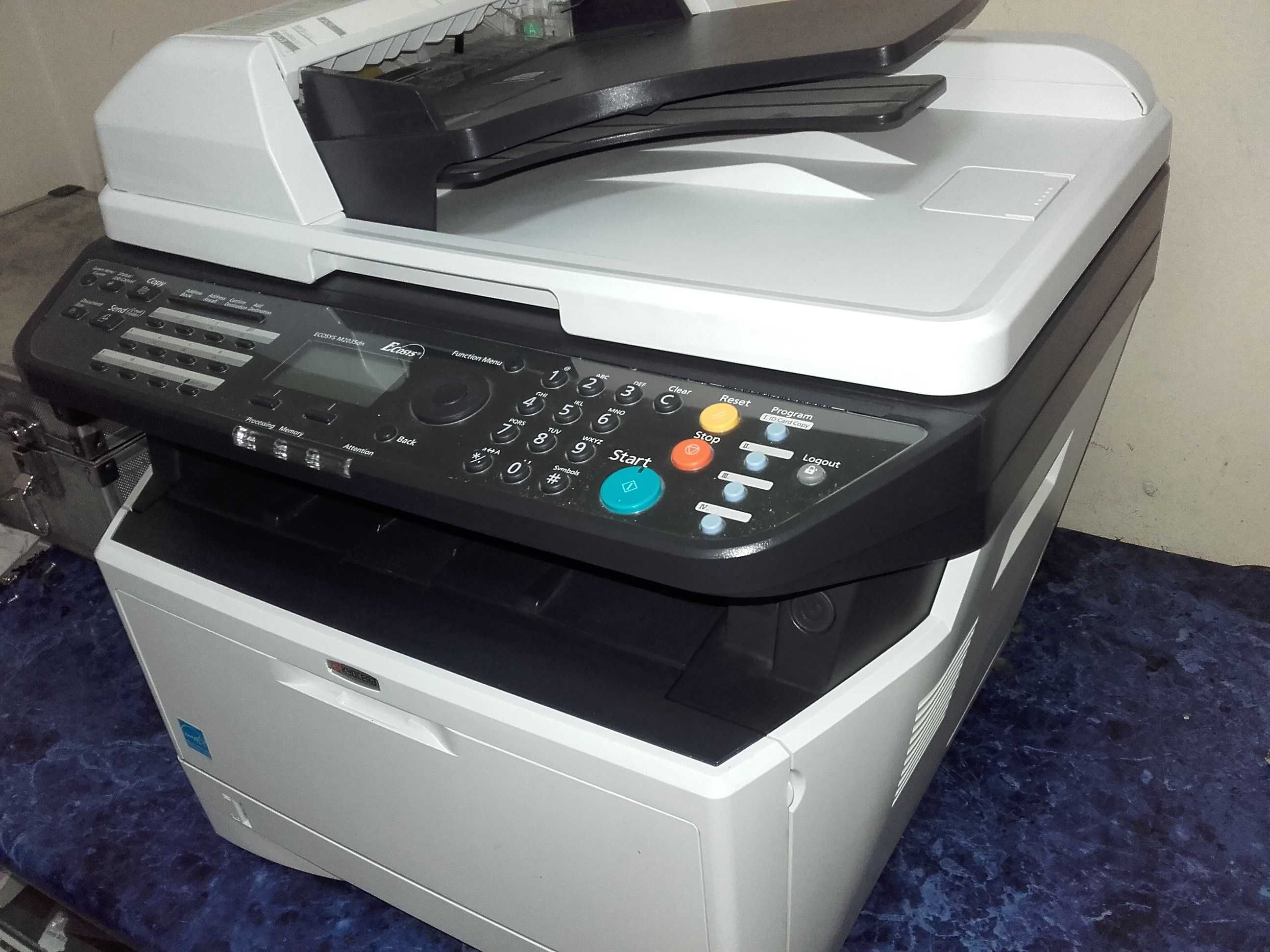Отличен! Лазерен принтер, скенер и копир 3 в 1 Kyocera M2035dn