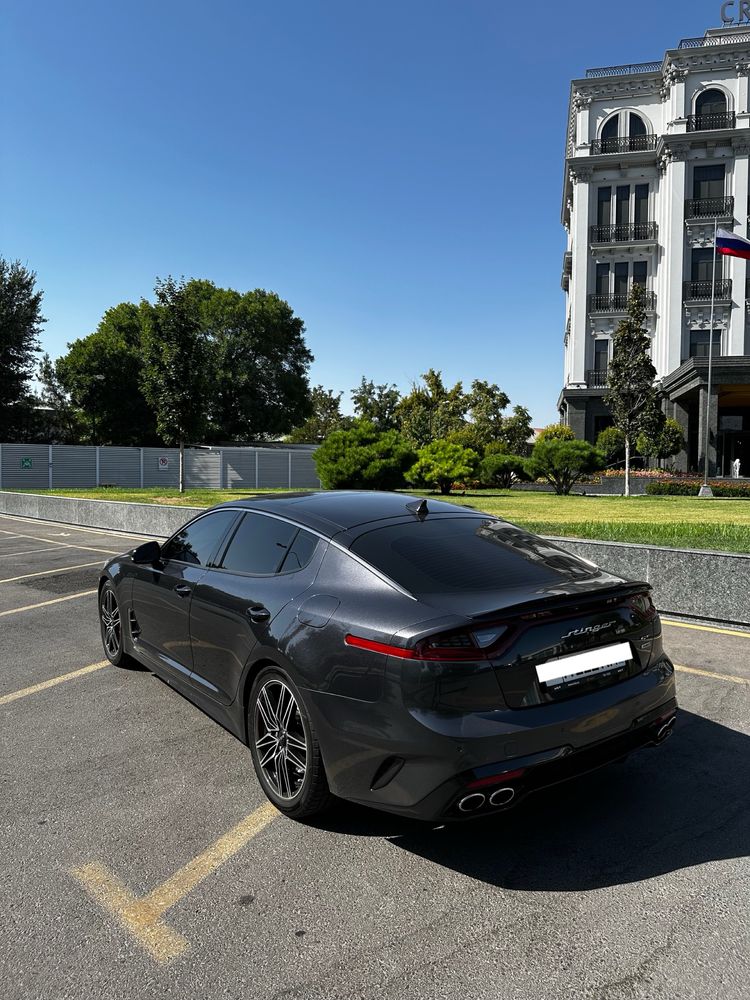Kia Stinger 2019 sotiladi