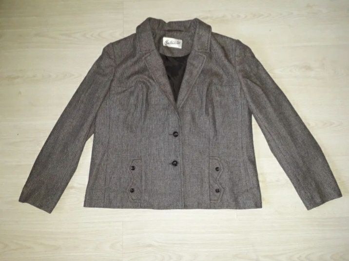 Женские фирменные пиджаки размер 44-46