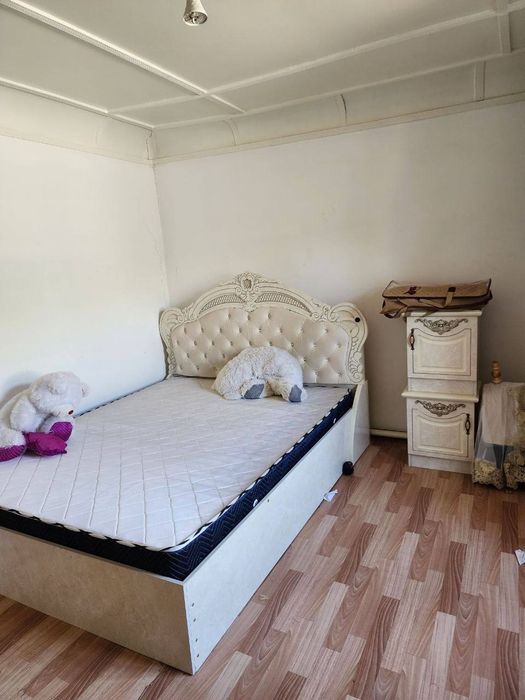 Продаётся Спальный гарнитур комплект