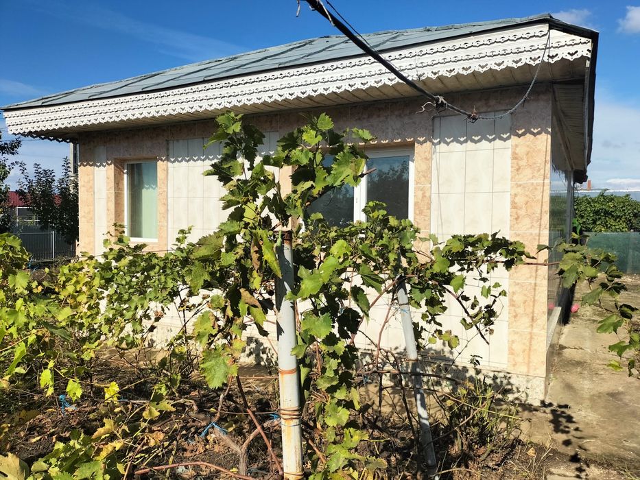 Casa cu teren 1000 mp - Comuna Costache Negri, Galati