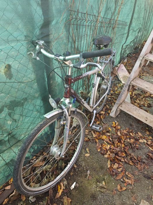 Mă vinde bicicleta KTM