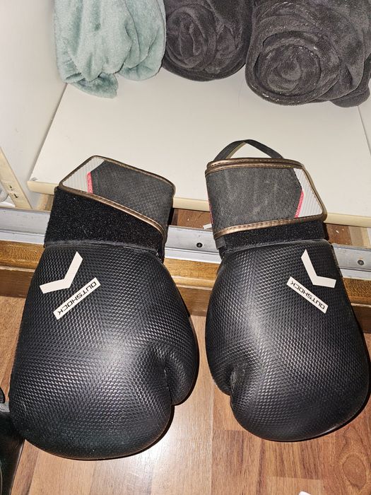 Manusi box 14oz si casca uzate