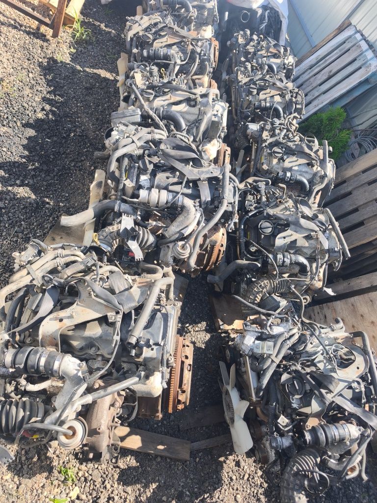 Motor nissan navara pathfinder cabstar maxity 2.3 2.5 3.0 V6 V9X
