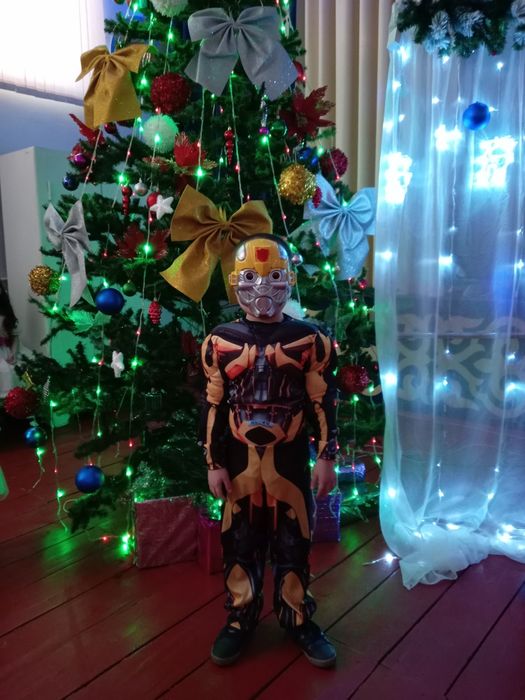 Продам новогодний костюм