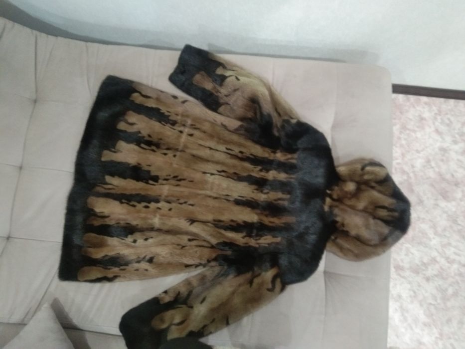 Норковая шуба , женская в хорошем состоянии!