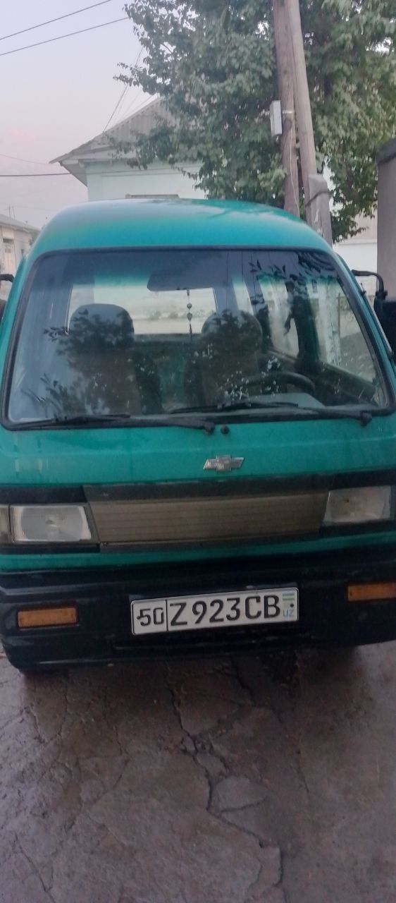 Arzon narhda damas sotiladi