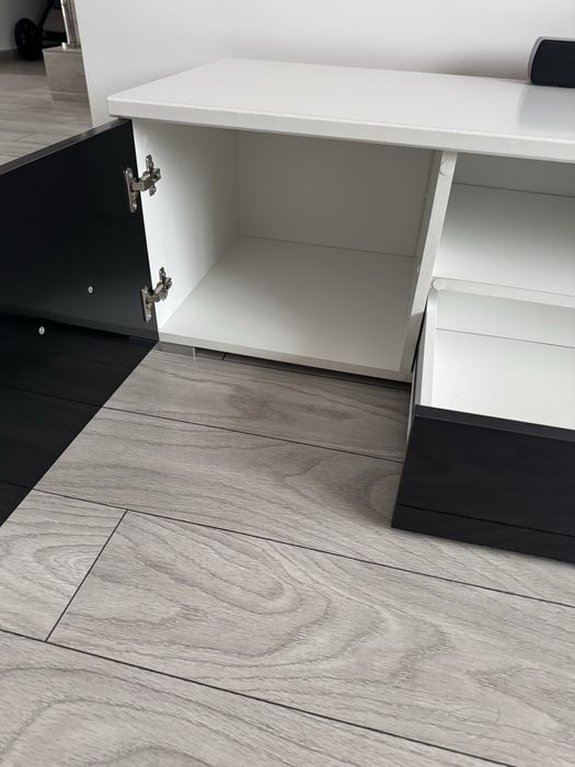 Mobilă living 3 corpuri