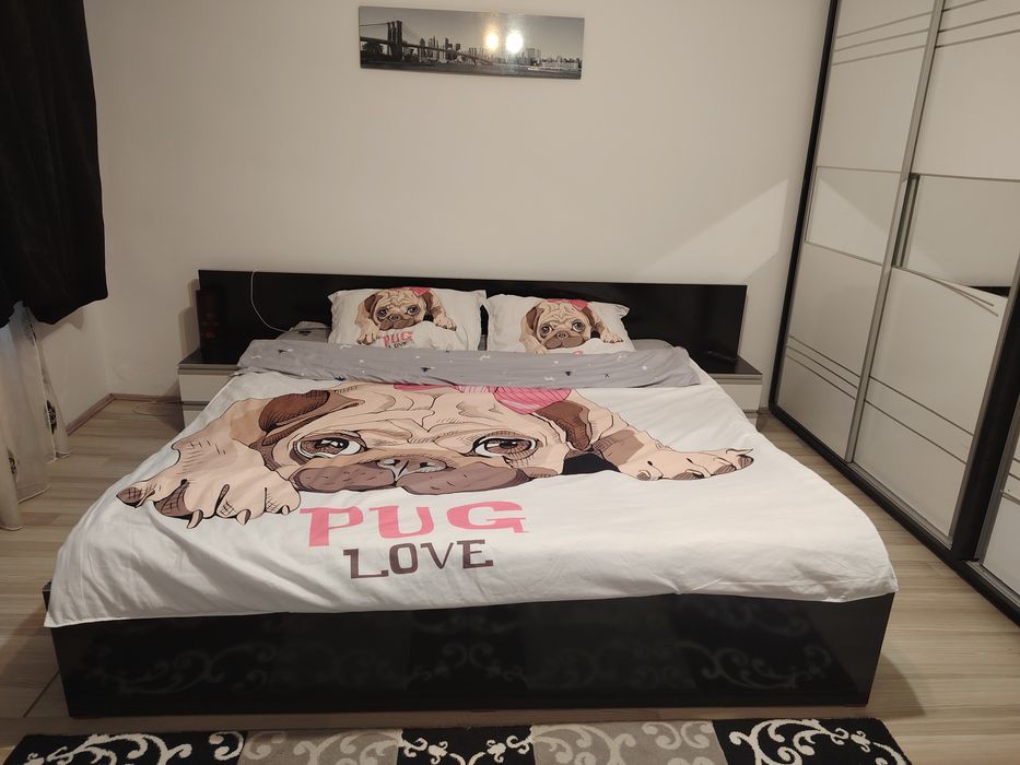 Dormitor 2 metri pe 2 metri