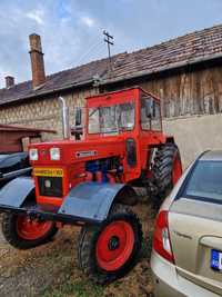 Vănd tractor utb 650