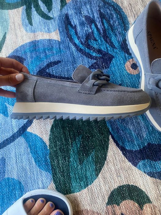 Vând pantofi de toamnă