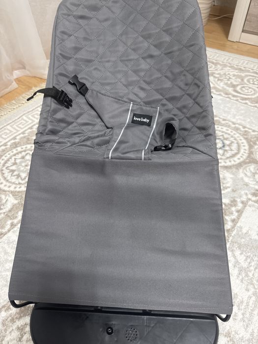 Продам шезлонг в хорошем состоянии.