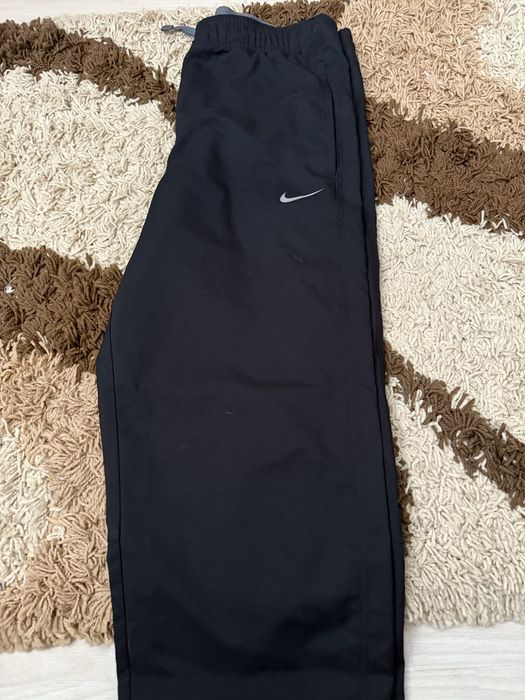 Vând haine de firma