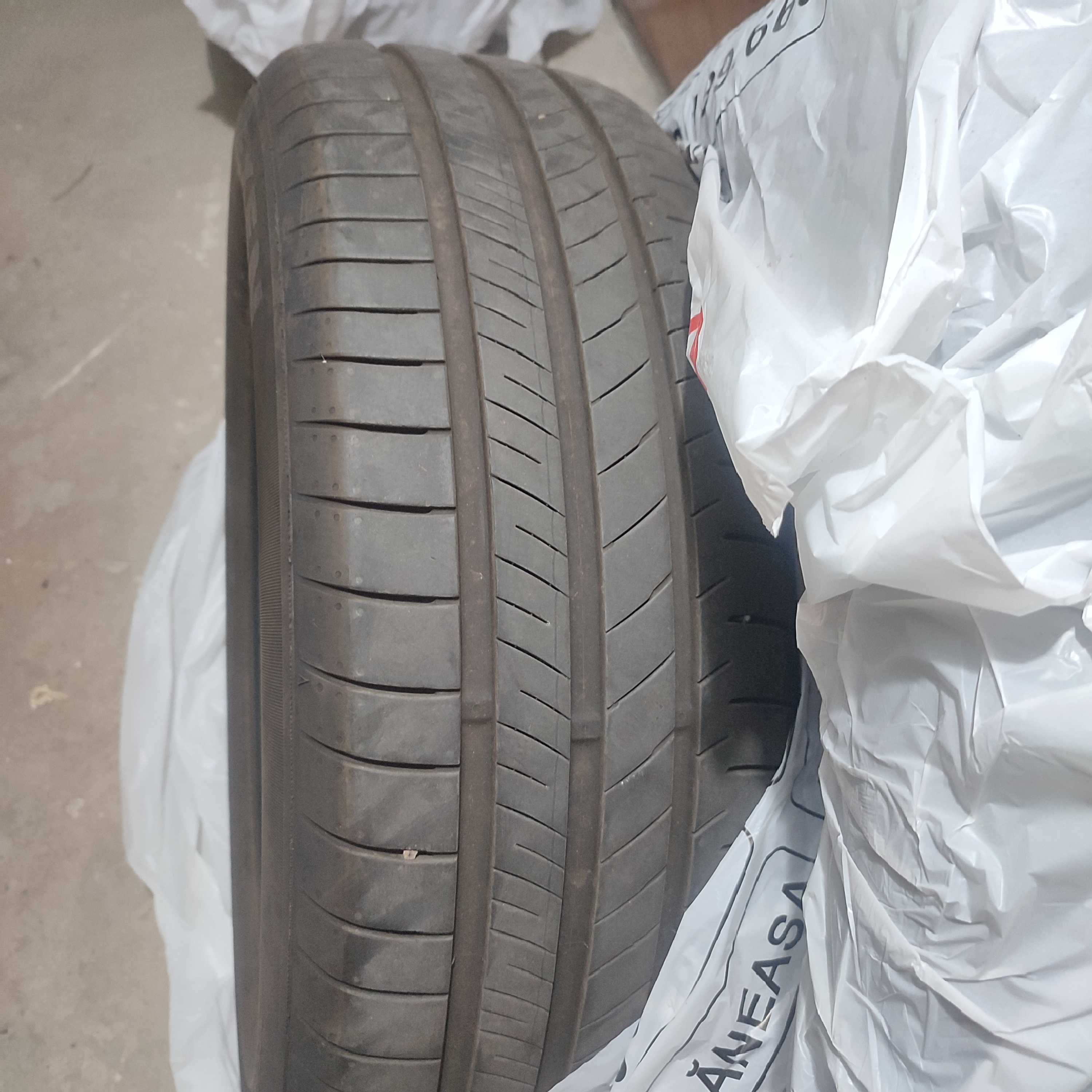 Vand set anvelope vara 205/60 R16 Nexen