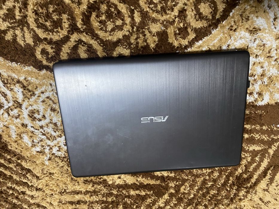 Laptop ASUS VivoBook-i7