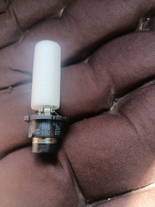 Kseneon lamp sotiladi