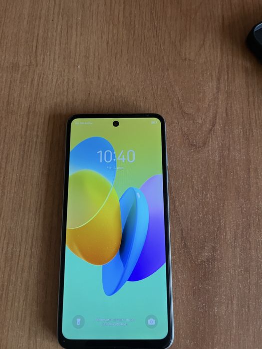 Продам телефон Tecno