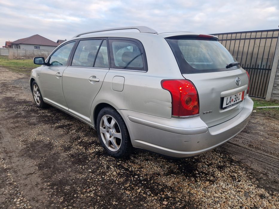 Dezmembrez Toyota Avensis T25 2.2 Dcat 177 cp 2003-2009