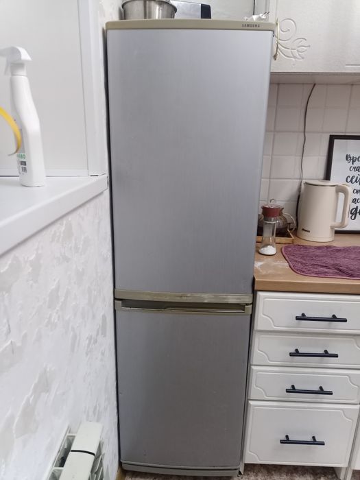 Холодильник работает только морозилка