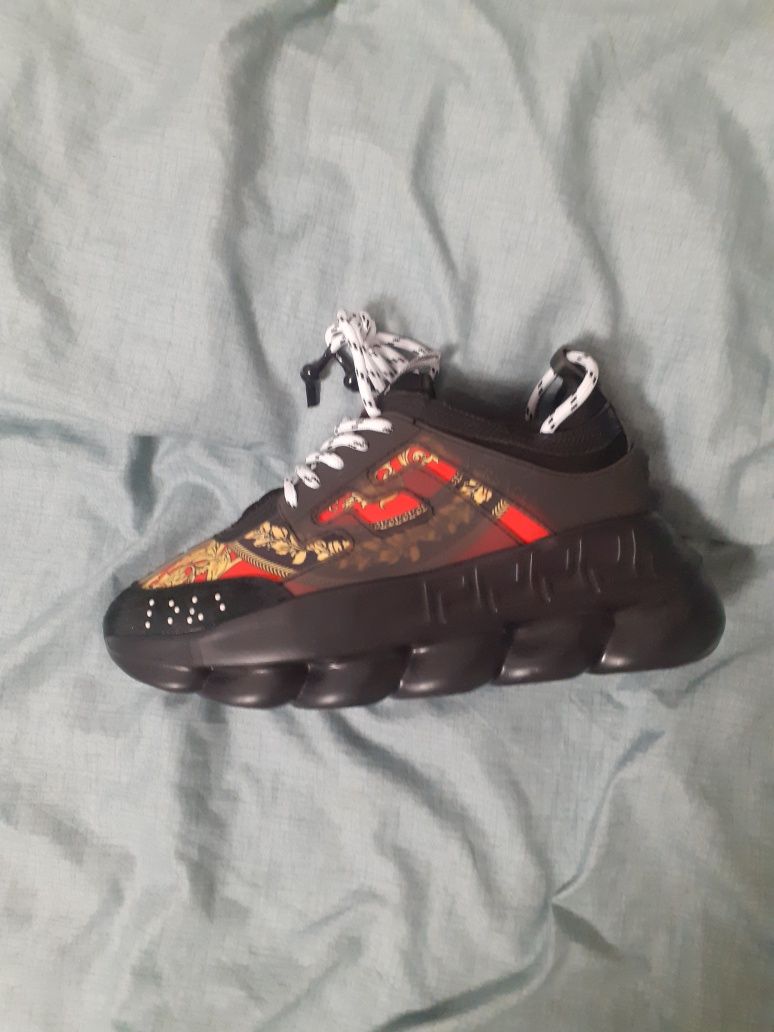 Versace chain reaction print