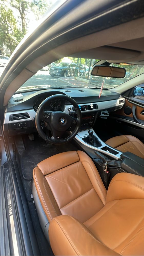 Vând BMW 325i e92