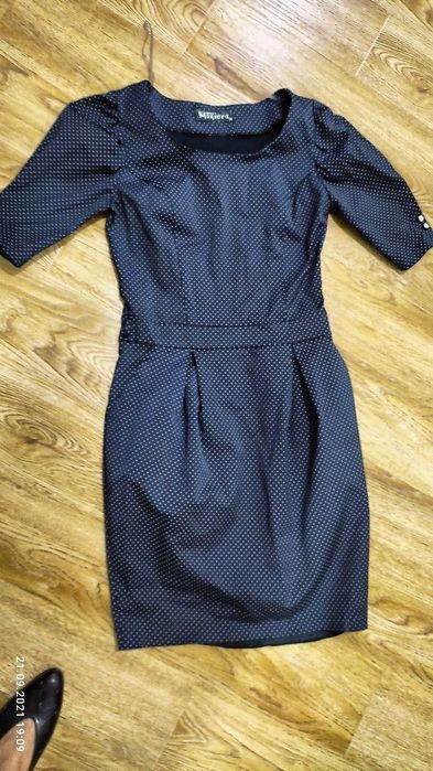 Продаю пальто платье юбка