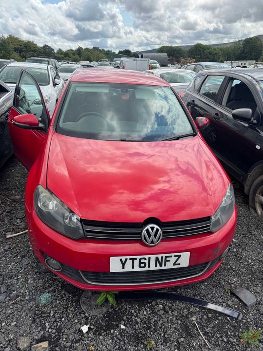 Volkswagen Golf 6 1.6 TDI cod motor CAY an  2011
