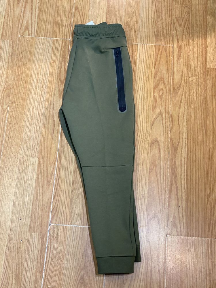 Pantaloni Nike tech Flecce