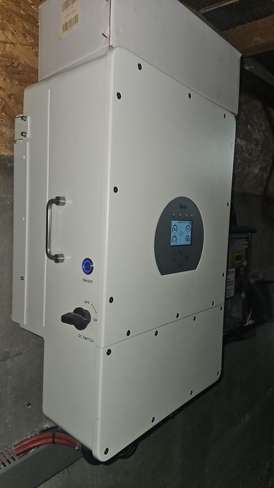 Invertor trifazic 12000W DEYE