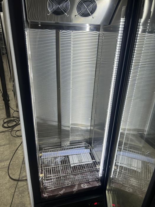 Vitrina frigorifica verticala NOUA pt racoritoare