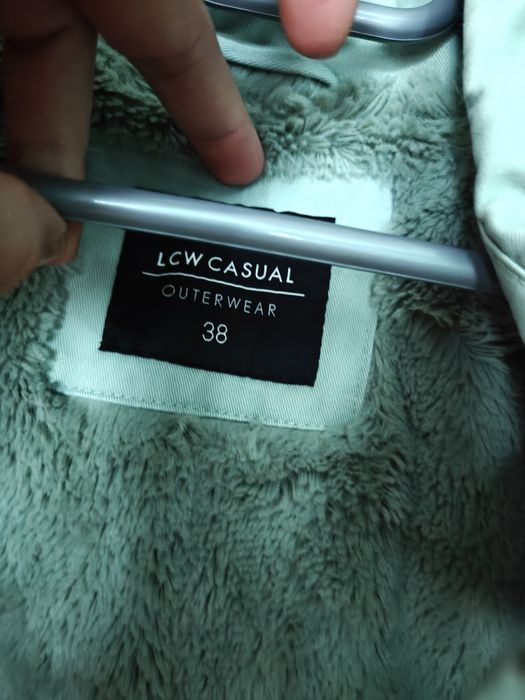 Зимно яке с качулка и изкуствен пух