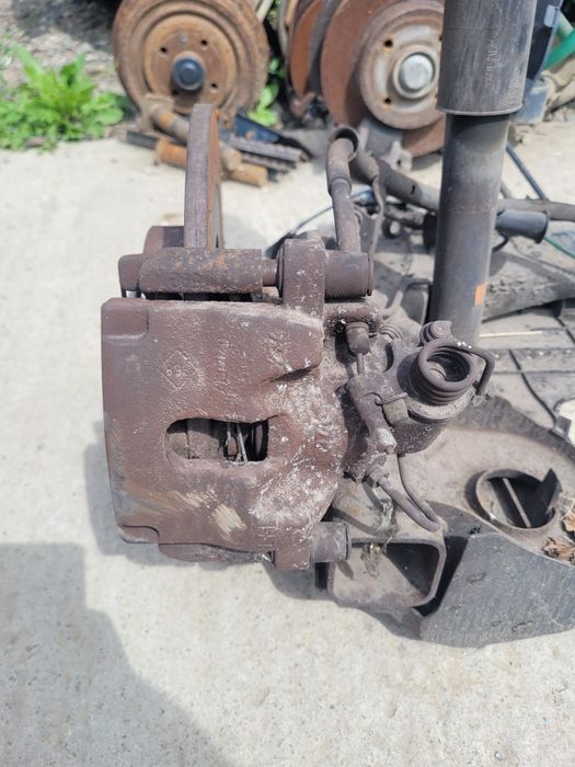 Punte  spate renault laguna 3