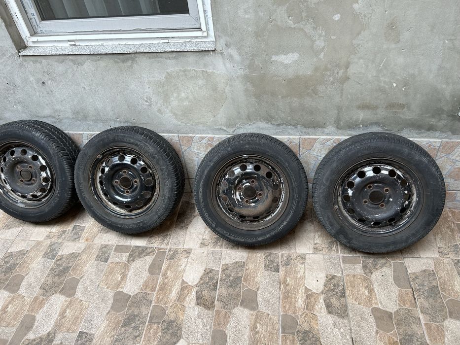 Cauciucuri de iarna cu 4 brezoane