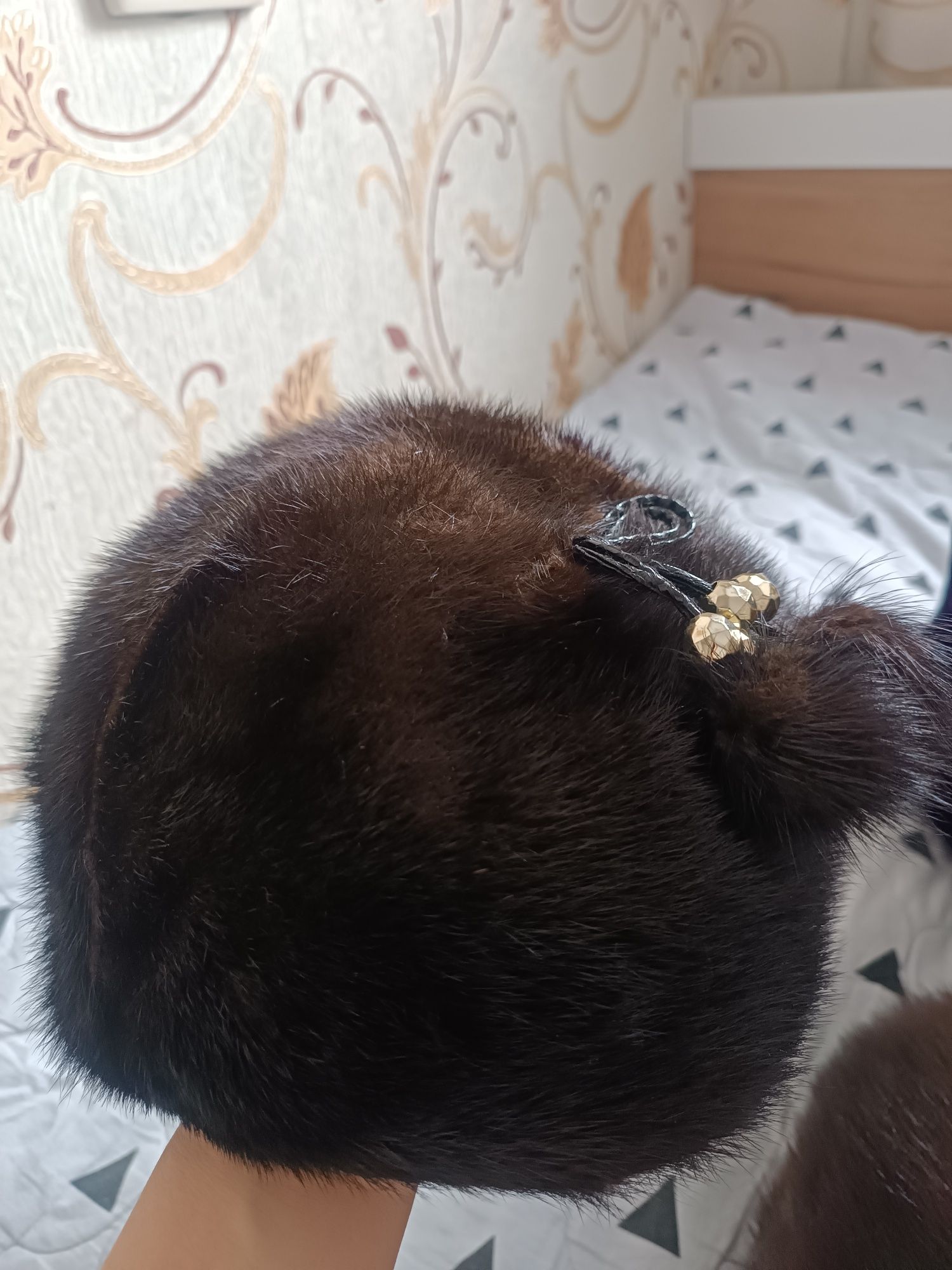 Продам норковую шапку