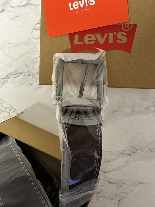 Curea Levi’s – set cadou complet