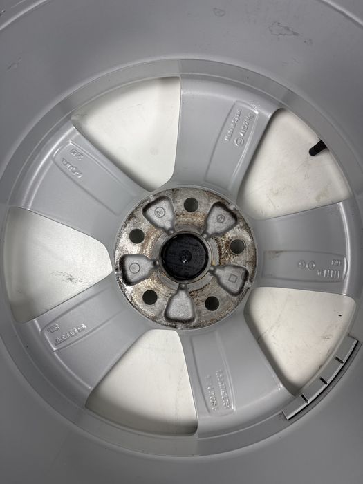 Se vinde set jante originale Seat R17