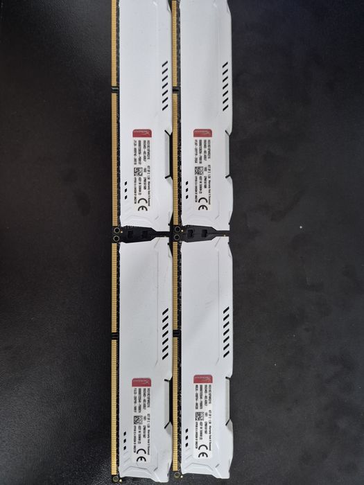 Memorie RAM DDR3 Fury HyperX dual chanel 32 Gb