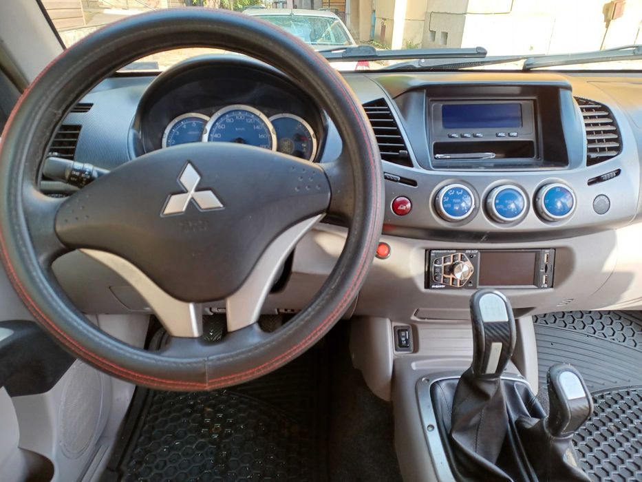 Пикап Mitsubishi L 200