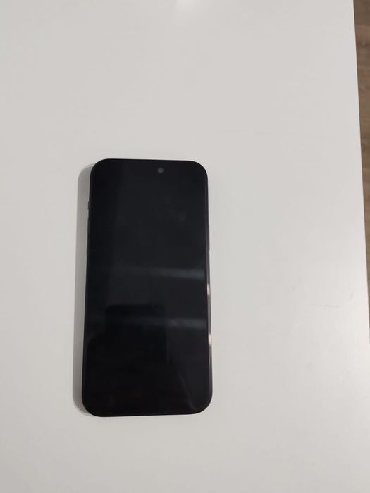 Vând iPhone 15 plus Black