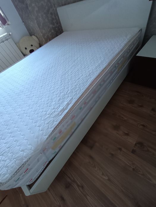 Pat dormitor și saltea ortopedica