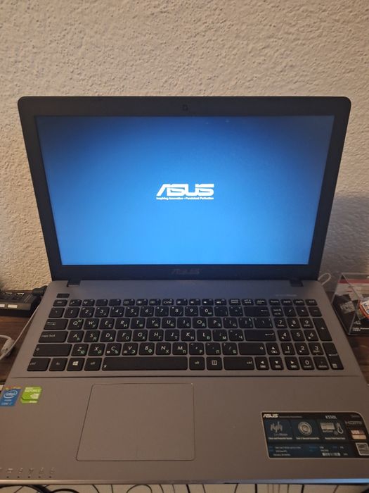 Лаптоп-ASUS...много запазен...