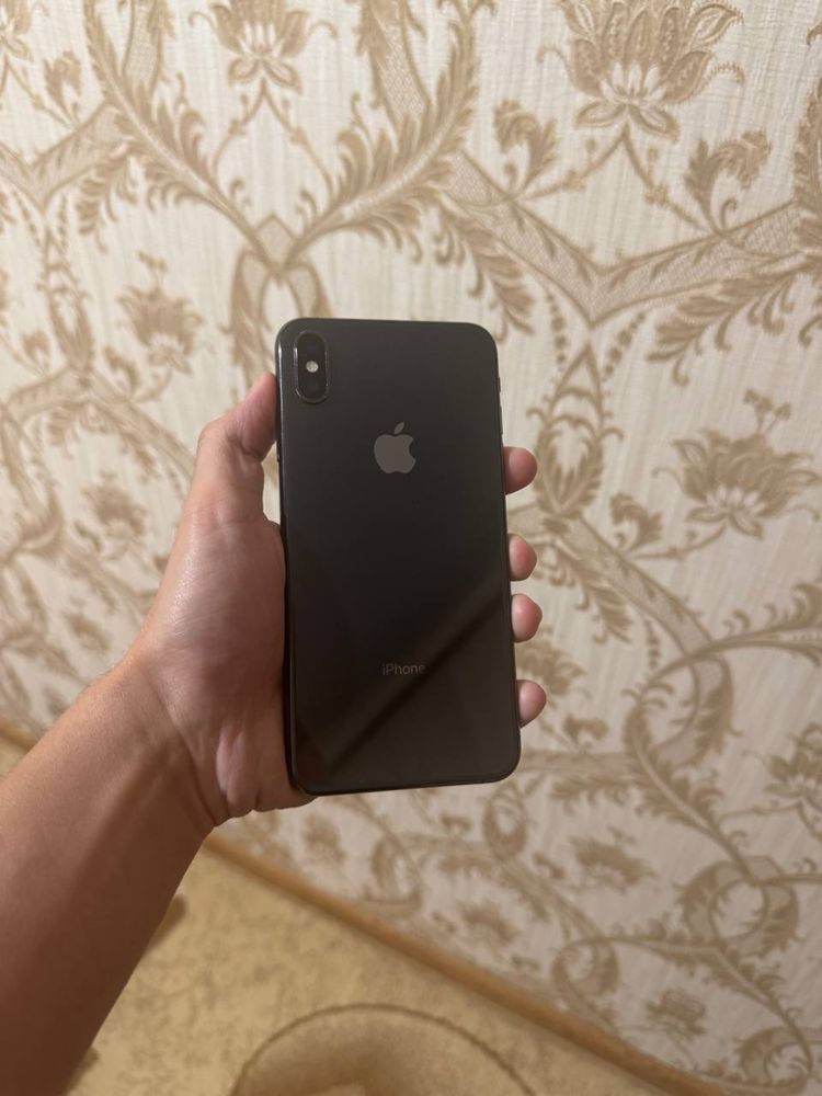 Iphone xs max 79% 64 gb
