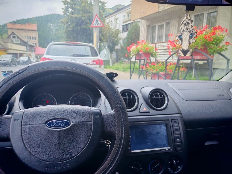 Ford fiesta 1.4 benzina