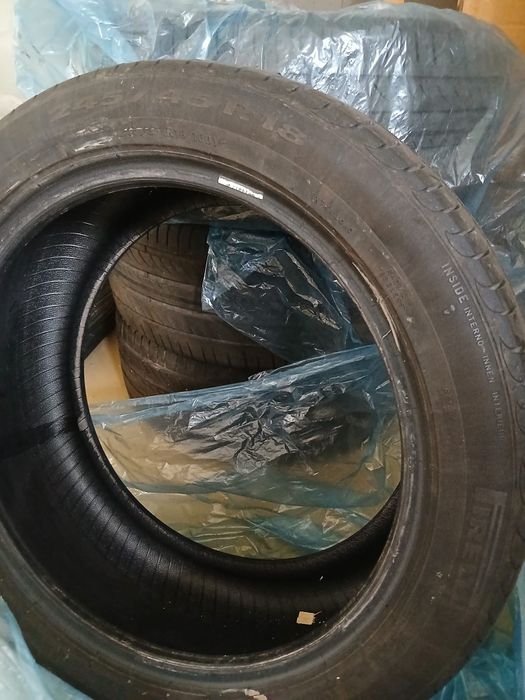 Vând cauciucuri 245/45R18